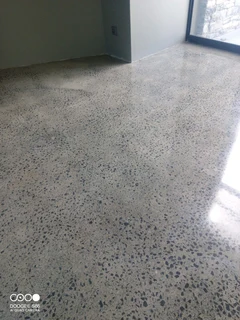 Grinding and polishing of floors