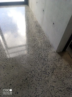 Grinding and polishing of floors