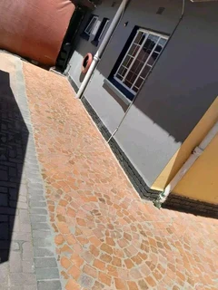 Cheap Half brick paving