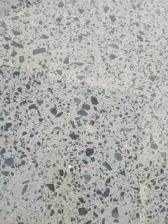 Grinding and polishing of floors