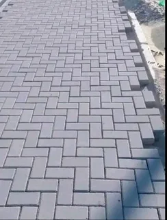 Half brick professional pavers
