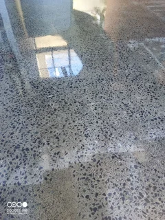 Grinding and polishing of floors