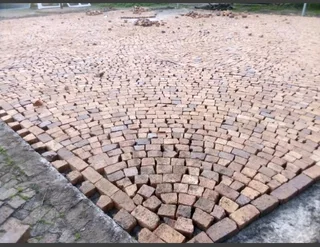 Half brick professionals