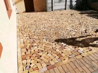 Half brick professionals