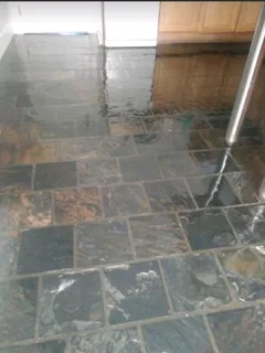 Grinding and polishing of concrete floors