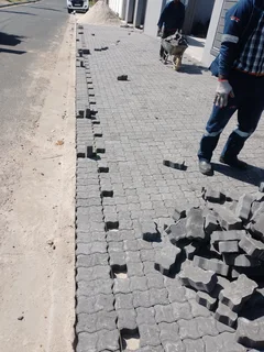 Cheap interlock paving