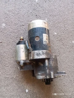 NP 300 starter motor
