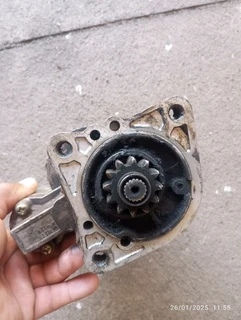 NP 300 starter motor