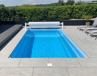 Pool construction and maintenance service