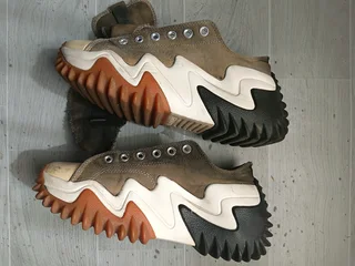 Fabric dyeing services