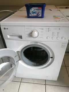 7KG LG DIRECT DRIVE FRONT LOADER