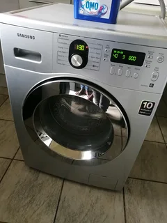 SILVER 8/5KG SAMSUNG WASHER AND DRYER COMBO FRONT LOADER