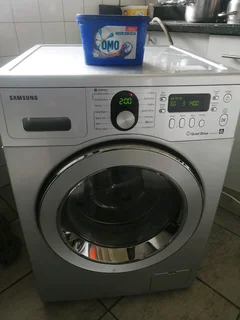 SILVER 9KG SAMSUNG QUIET DRIVE FRONT LOADER