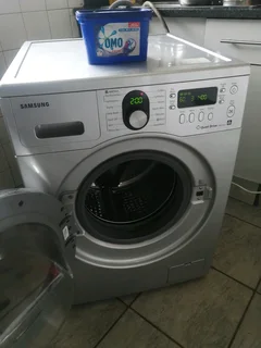 SILVER 9KG SAMSUNG QUIET DRIVE FRONT LOADER