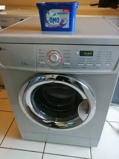 SILVER 7.5KG LG FRONT LOADER