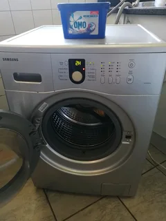 SILVER 8KG SAMSUNG FRONT LOADER