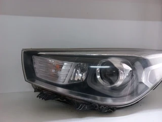 2017 - 2020 KIA RIO Headlight.