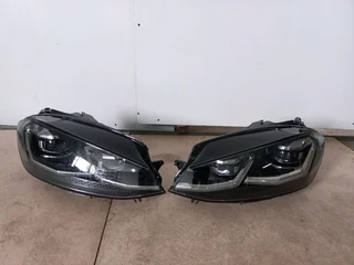 Volkswagen Golf 7.5 TSI xenon Headlights Assembly.