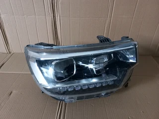 JAC T8 Double Cab Right LED Headlight.