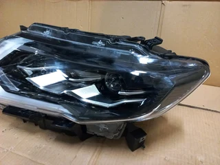 2017 - 2019 Nissan X-Trail Left LED Headlight.