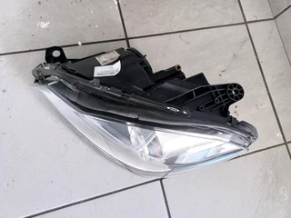 MERCEDES BENZ XENON HEADLIGHT: SUITS C CLASS W204 FACE-LIFT.