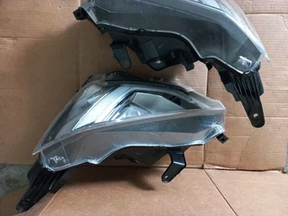 2017 - 2025 Isuzu Dmax Left &amp; Right LED Headlights.
