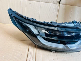 Land Rover Discovery 5 L462 Right LED Headlight.