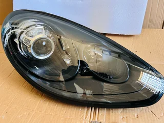2011 - 2014 Porsche Cayenne GTS Right Xenon Headlight.