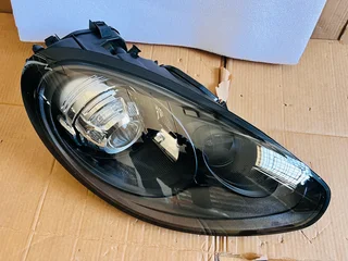 2011 - 2014 Porsche Cayenne GTS Right Xenon Headlight.