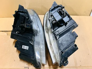 Mercedes-Benz C-Class W204 C63 Pre-LCI Xenon Headlights.