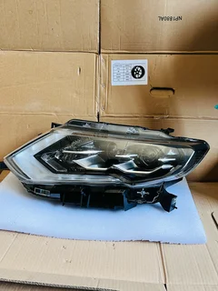 Nissan X-trail T32 Headlight.
