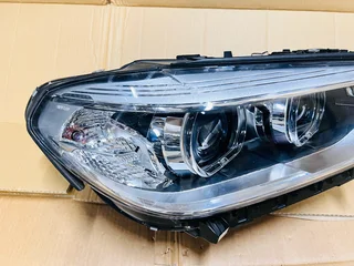 2018 - 2020 BMW X3 X4 series, G01 G02 Drivers side Xenon Headlight.