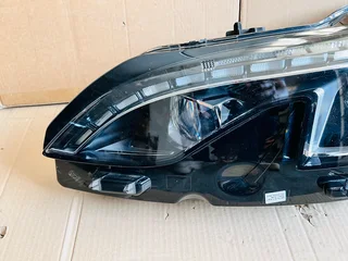 2017 PEUGEOT 3008 5008 Left Full LED Headlight.