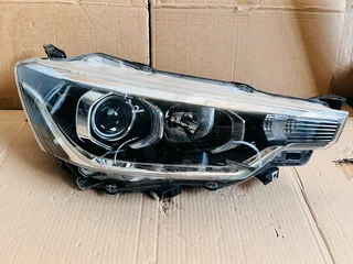2023 Suzuki Ertiga / Toyota Rumion Right Headlight.