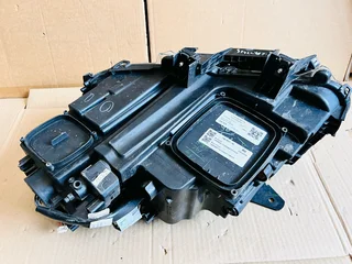 2022 Toyota Urban Cruiser Right LED Xenon Headlight.