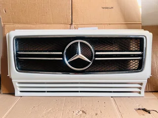 Mercedes-Benz G-Class W463 G63 AMG Front Radiator Grille.
