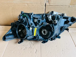 2013 - 2015 Lexus RX450h RX350 Right Xenon HID Headlight.