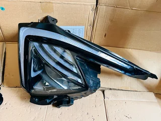 2022 - 2024 KIA Sportage SX / EX / LX Left &amp; Right Full LED Headlights.