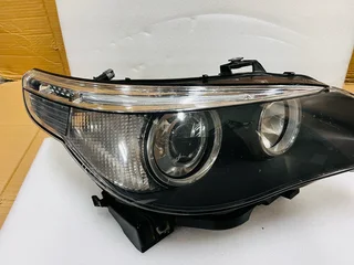 2004-2007 BMW E60 525i 528i 550i Right HID Xenon Dynamic Headlight OEM