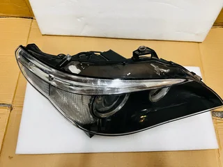 2004-2007 BMW E60 525i 528i 550i Right HID Xenon Dynamic Headlight OEM