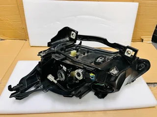 2004-2007 BMW E60 525i 528i 550i Right HID Xenon Dynamic Headlight OEM
