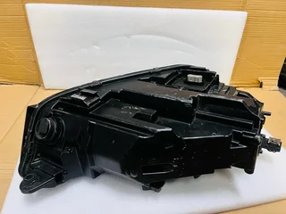 2018-2021 Audi Q5 Left Xenon Headlight.