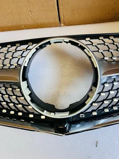 Mercedes-Benz E-Class W207 Diamond-Style Front Grille.