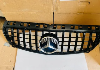 Mercedes-Benz A-Class W176 Gloss Black Front Grille.