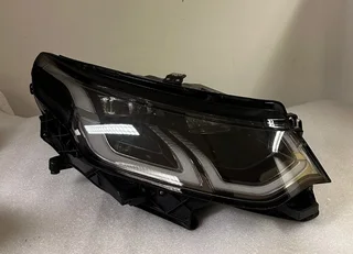 Land Rover Discovery Sport 2020-on Drivers Right Headlight L550.