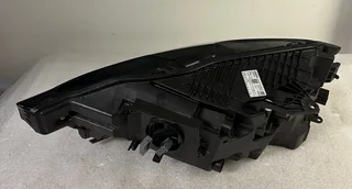 2023 2024 Volvo XC60 Right LED Headlight.