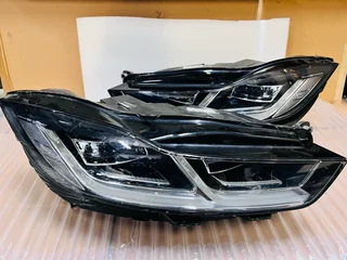 Jaguar Xe R Sport S X760 Full Bi-xenon Headlight.