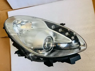 Alfa Romeo Giulietta Right Driver Side Headlight.