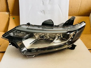2019-2022 Mitsubishi Outlander Left Headlight.