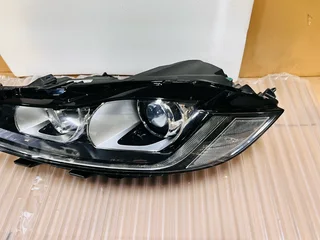 2015-2020 JAGUAR XF X260 F PACE X761 Xenon Headlight.